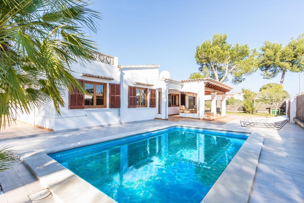 Chalet Falco With Private Pool And Garden Port de Alcudia  Eksteriør billede